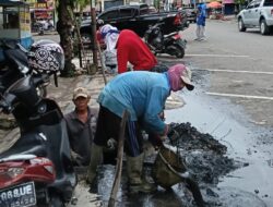 Mitigasi Banjir: PUPR Bungo Bersihkan Drainase Kota